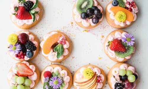 raspberry meringues